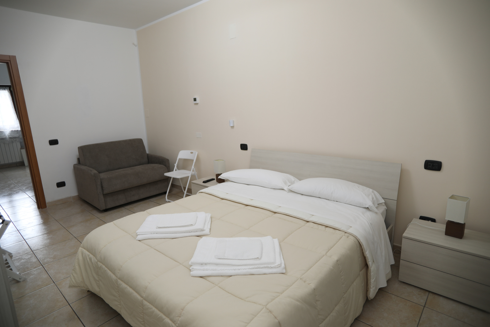 Camera Plaja - Camera da letto con divano